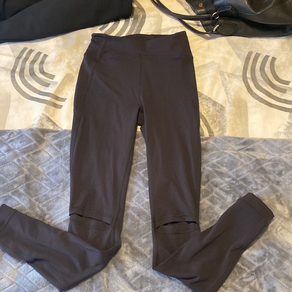 Black lululemon legging with cut out knee